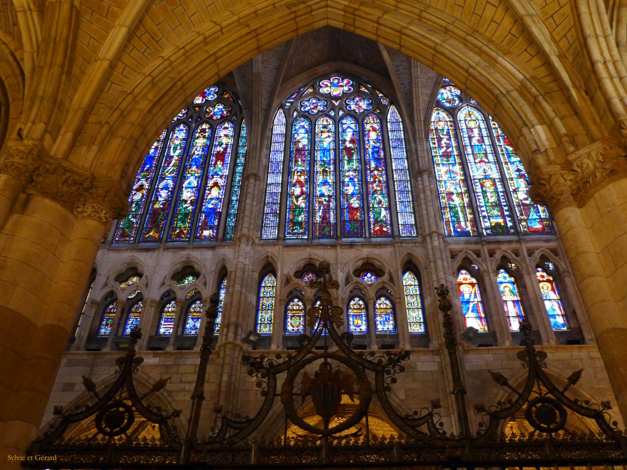 02 Castille et Leon 03 Leon Cathédrale - l'intérieur P1400072