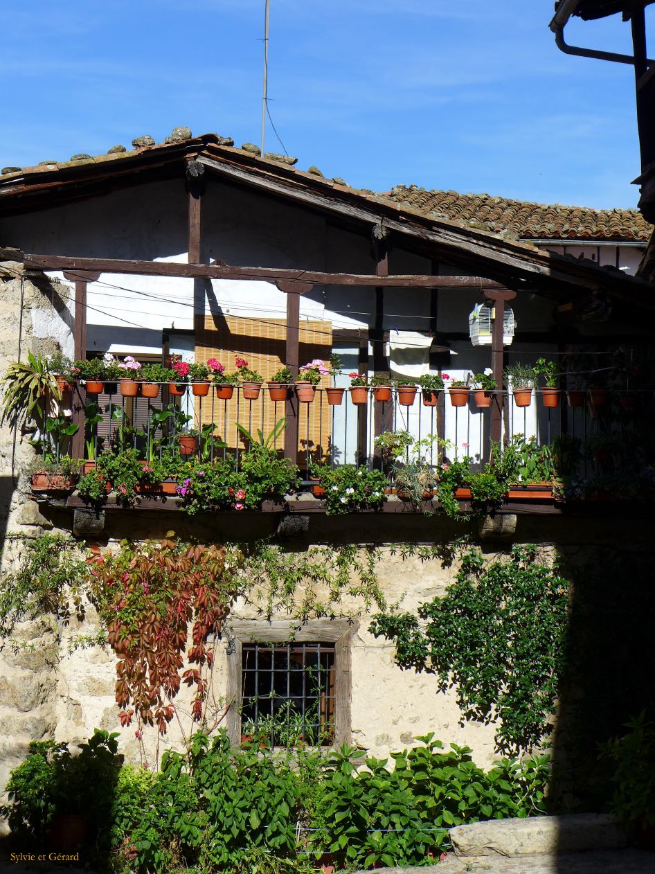 17 Castille et Leon 03 Candelario dans la ville P1410650