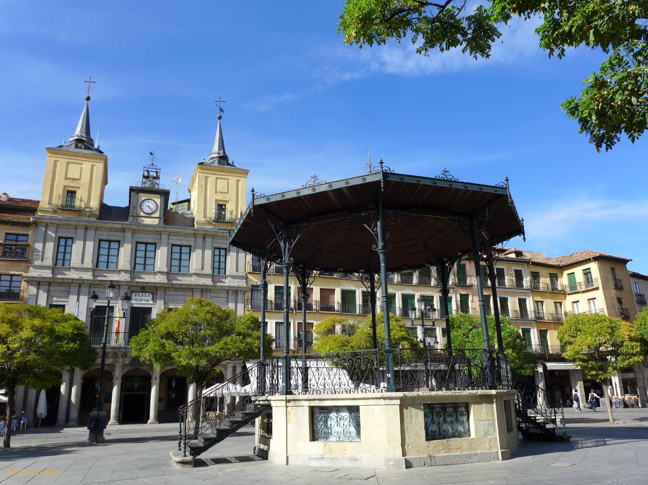 19 Castille et Leon 12 Ségovie Plaza Mayor P1410926