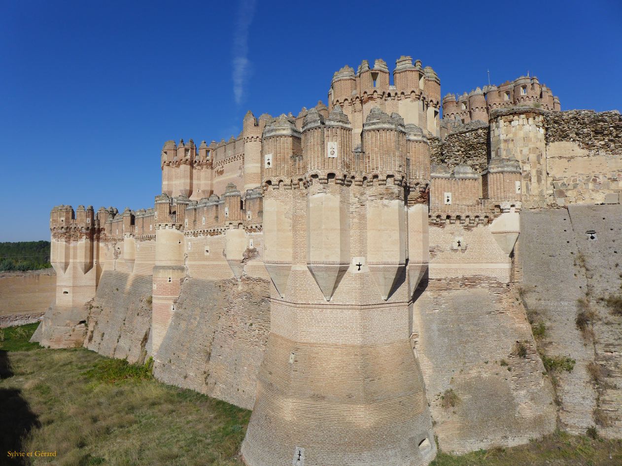 20 Castille et Leon 02 Chateau de Coca extérieur  P1410900