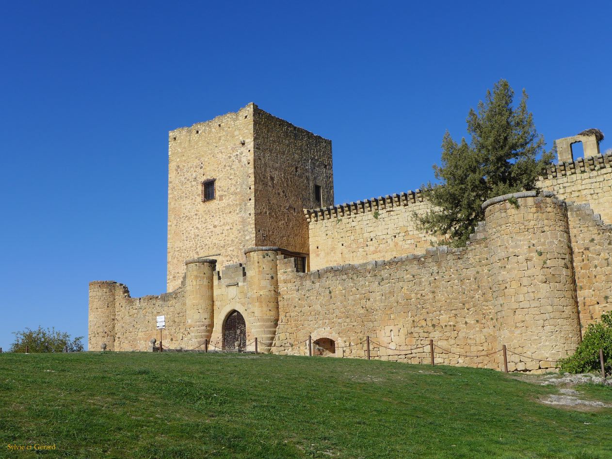 22 Castille et Leon 09 Pedraza le Château Fort P1420028