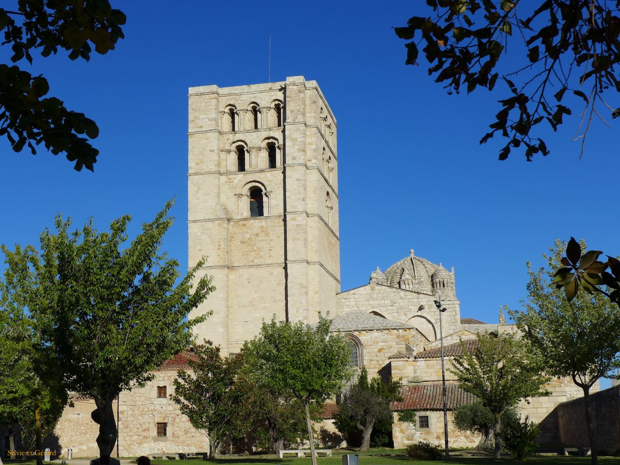 04 Castille et Leon 05 Zamora Cathédrale P1400369