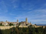 19 Castille et Leon 24 Ségovie les remparts vus de l'Alcazar P1420012