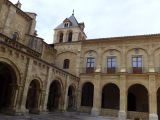 02 Castille et Leon 12 Leon la Basilica San Isidoro P1400169