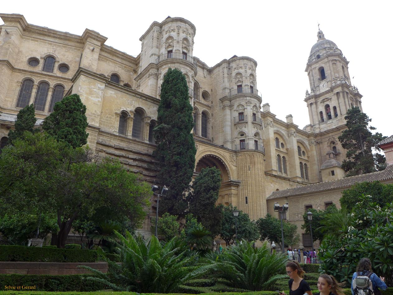 Malaga 12 Cathédrale l'extérieur 