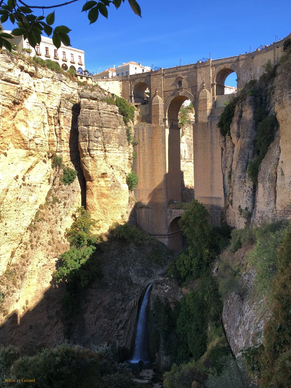 Ronda 4 Arco del Cristo et vues sur la gorge du Tajo 