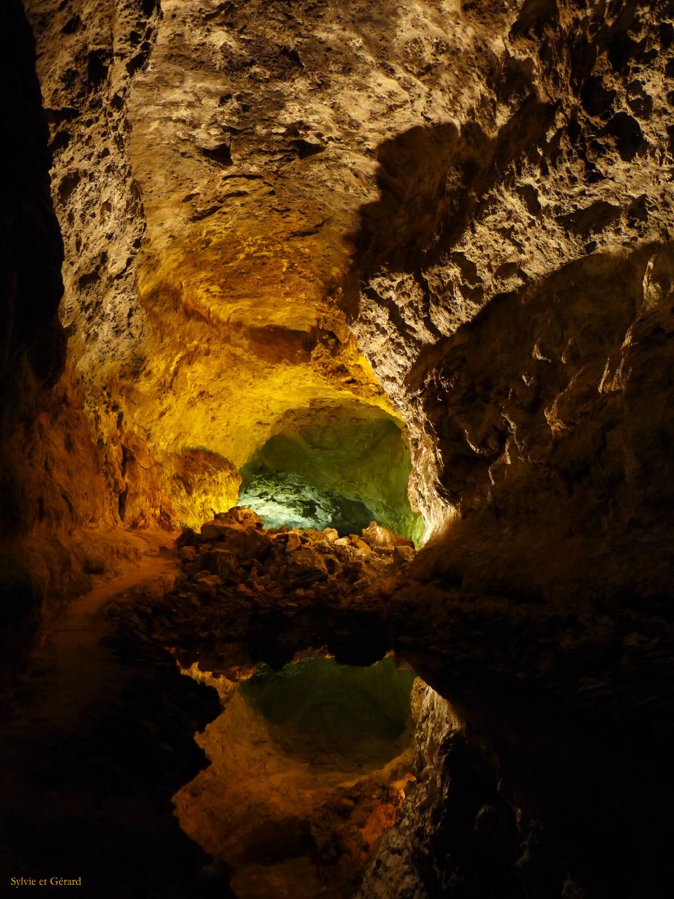 023 Cueva de los Verdes le tunnel de lave P1290010
