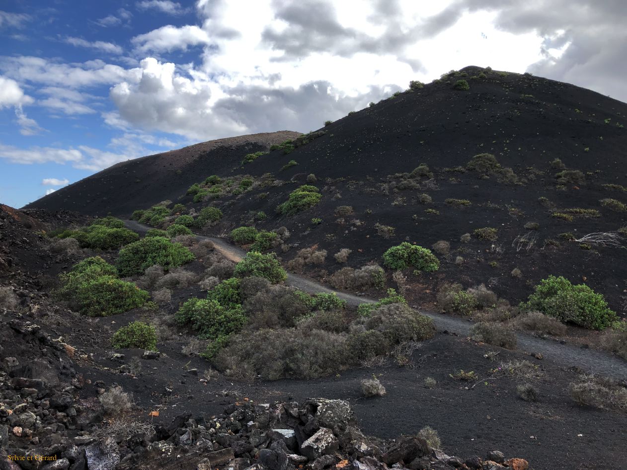 039 Montana del Cuervo sur le sentier IMG_7583