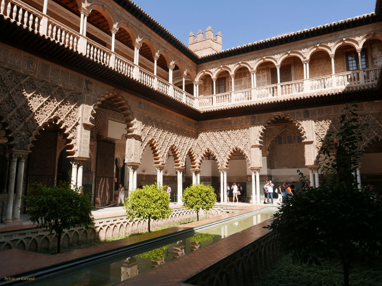 009 Real Alcazar Patio de Las Doncellas  