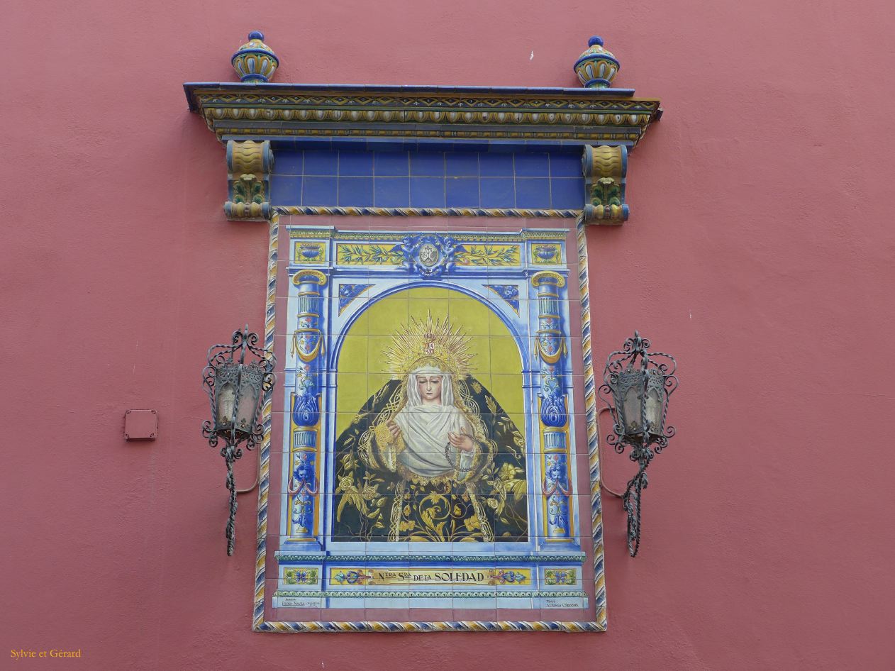 106 Alameda de Hercules église San Lorenzo Madone 