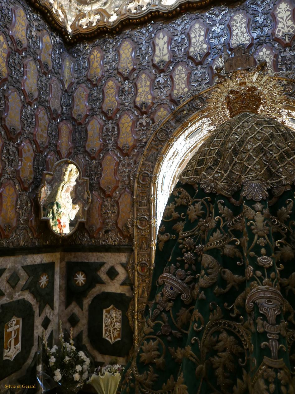 111 Iglesia del Salvador 