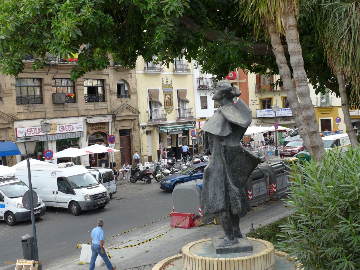 148 Triana Plaza del Altozano statue du Torero Juan Belmonte 