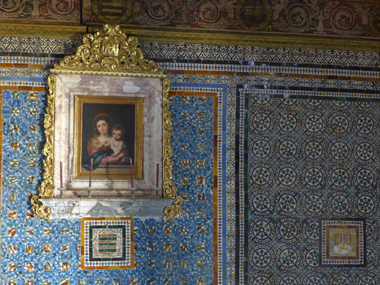 074 Casa de Pilatos escalier et azulejos 