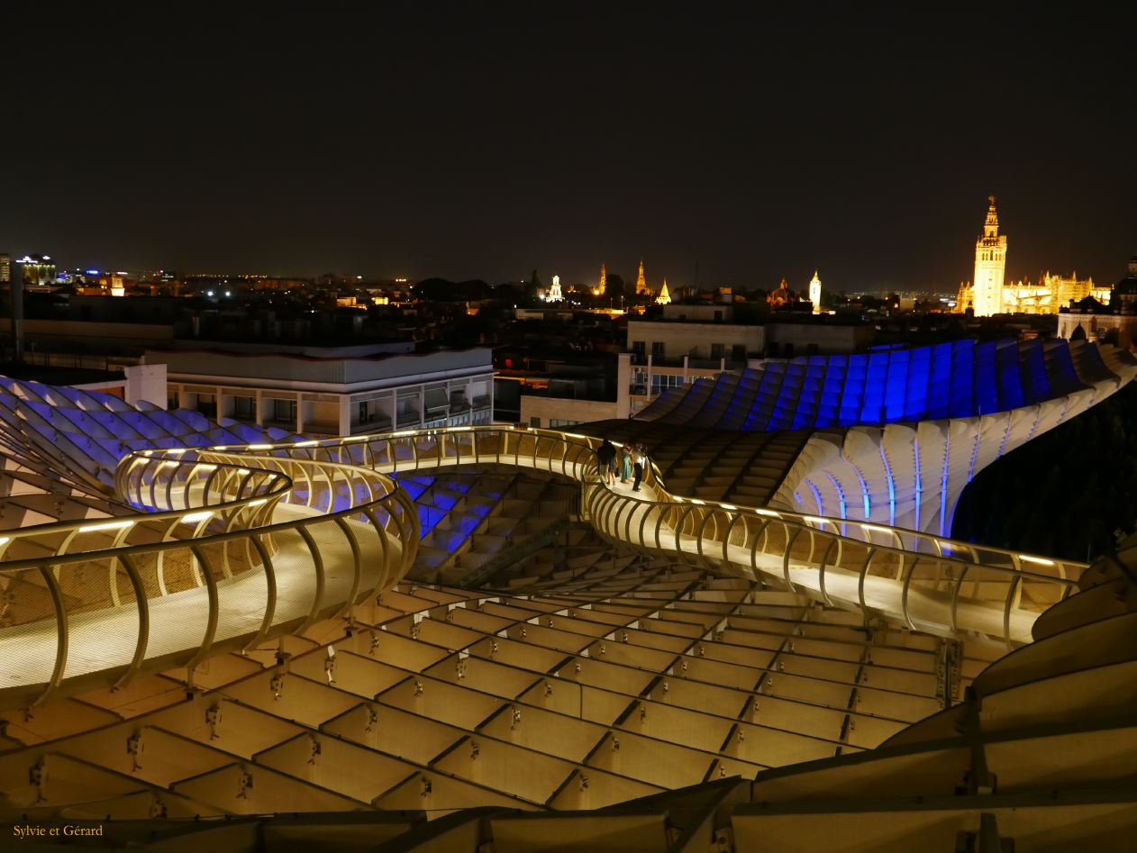 079 Metropol Parasol de nuit 
