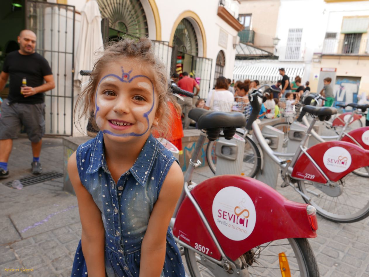 090 Alameda de Hercules dans le quartier au marché Feria 