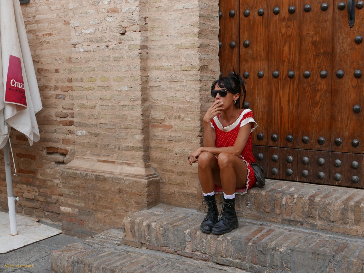 096 Alameda de Hercules dans la rue 