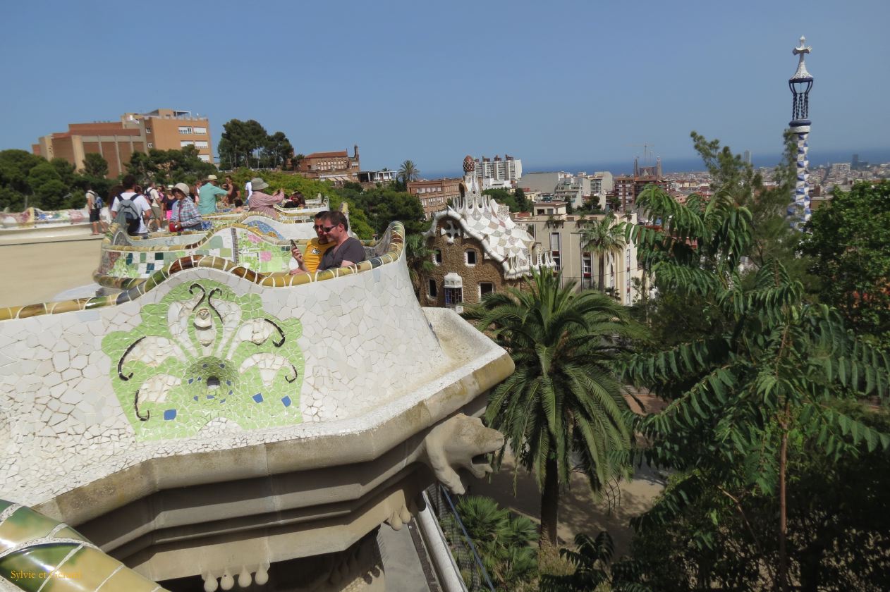 120 Barcelone L'Eixample Parc Guell l'esplanade