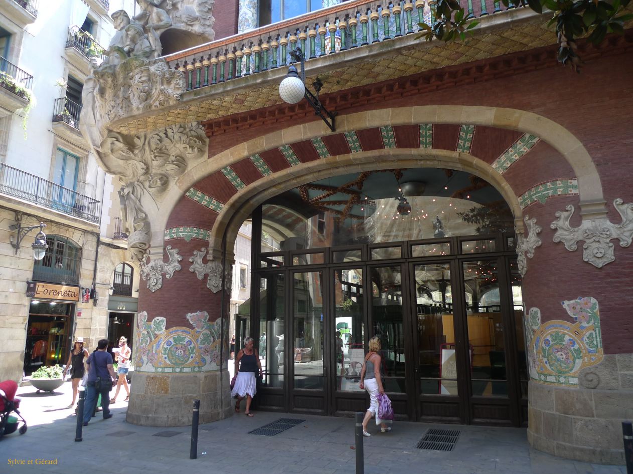 144 Barcelone San Pere Palau de la Musica Catalana (construit entre 1905 -1908)