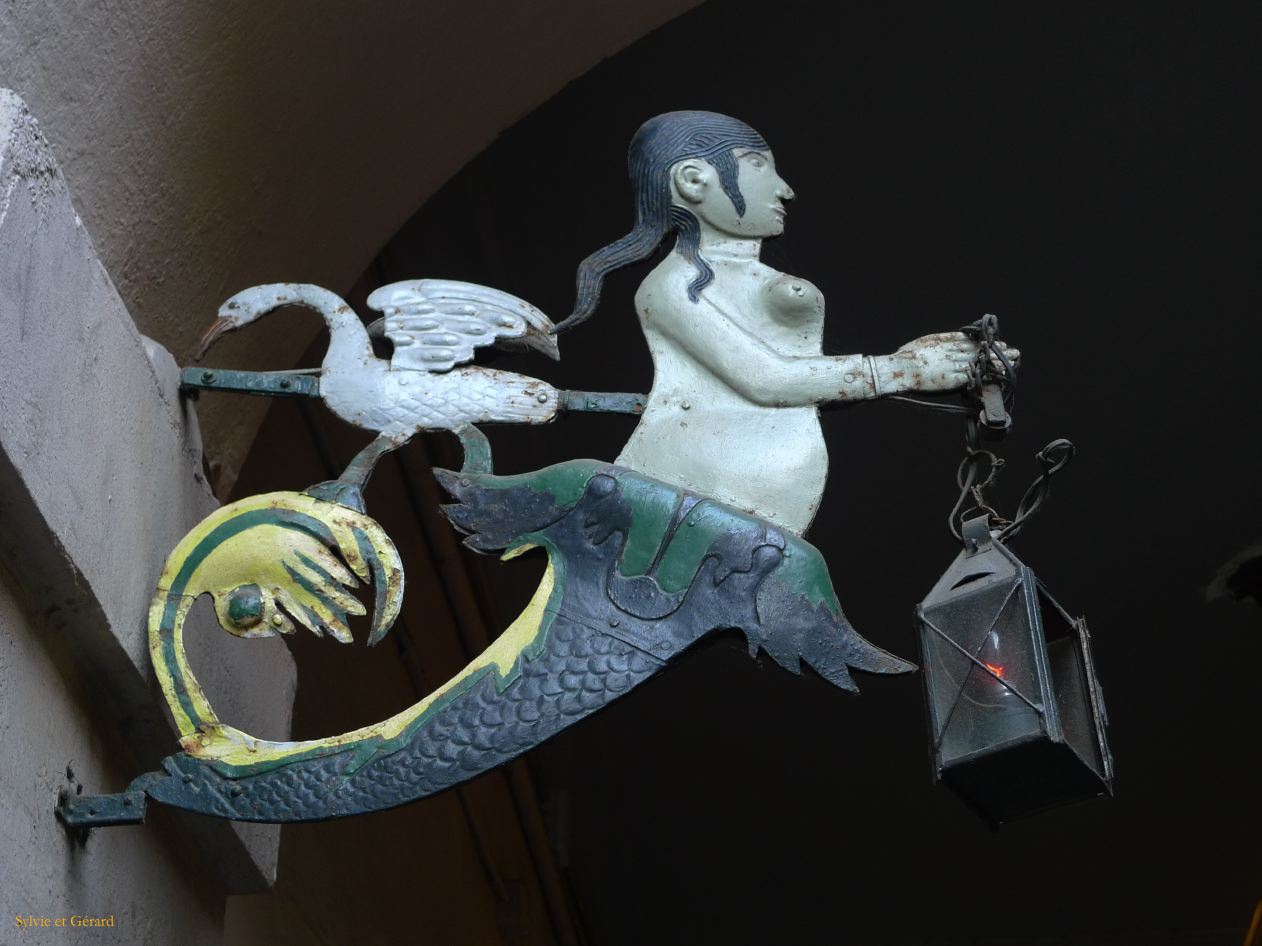 050 Barcelone Barri Gotic au hasard des rues