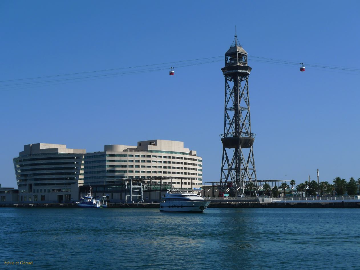 072 Barcelone Port Vell vue de la Rambla del Mar