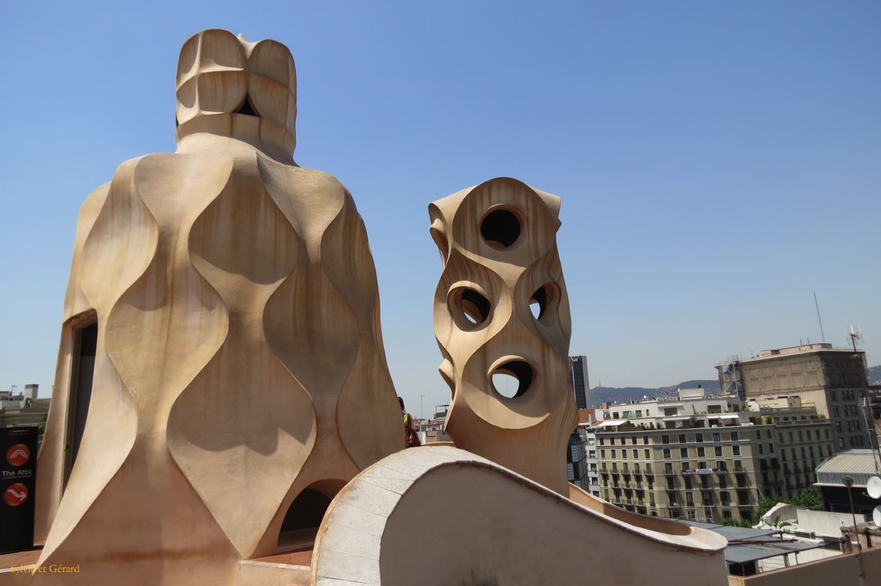 078 Barcelone L'Eixample La Pedrera le toit terrasse