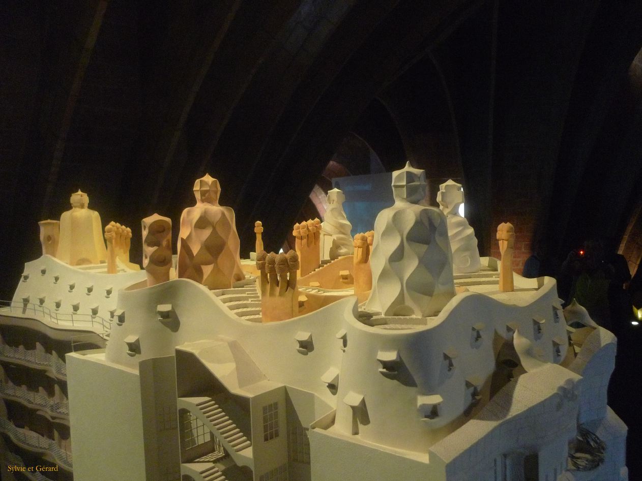 086 Barcelone L'Eixample La Pedrera Casa Mila maquette
