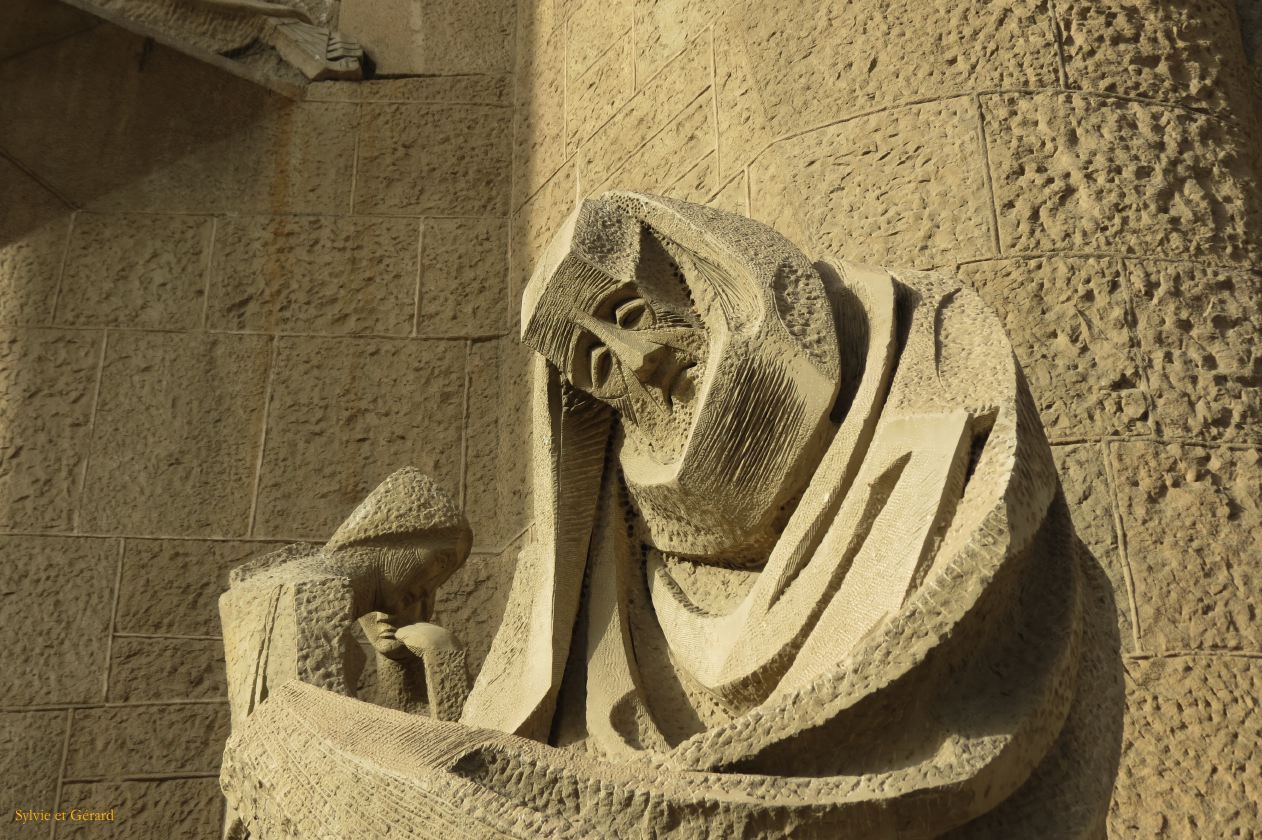 098 Barcelone L'Eixample La Sagrada Familia façade de la passion