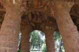 115 Barcelone L'Eixample Parc Guell impression de grottes naturelles