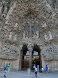 090 Barcelone L'Eixample La Sagrada Familia façade de la nativité
