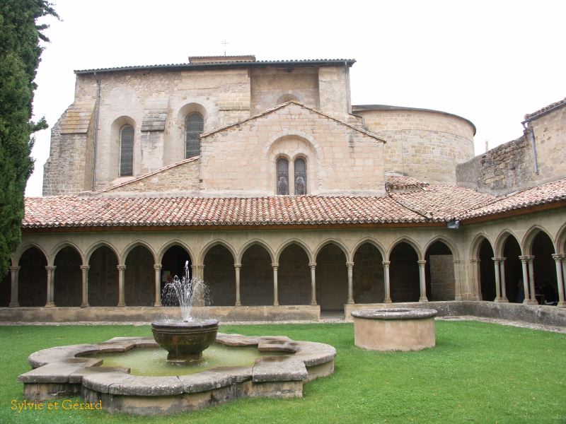 M 002 Abbaye de St Hilaire