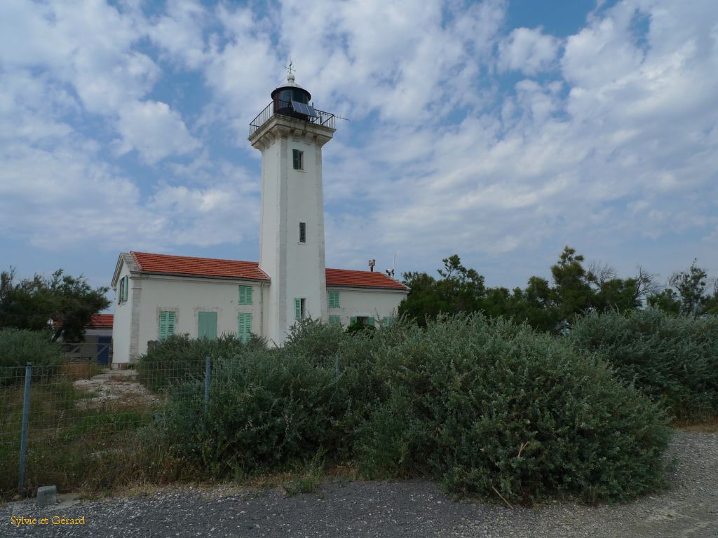 Digue à la Mer Phare de la Gacholle 