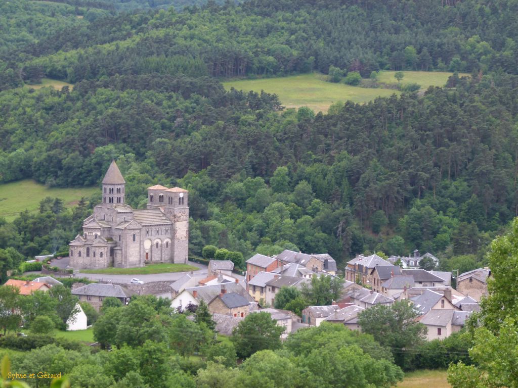 86 St Nectaire l'église  036