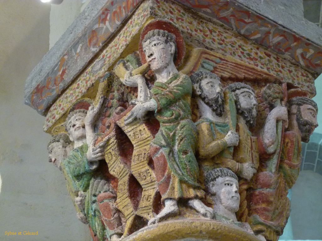 89 St Nectaire l'église  009