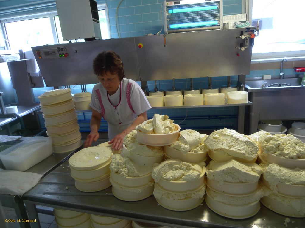 95 St Nectaire la ferme de Farges  057