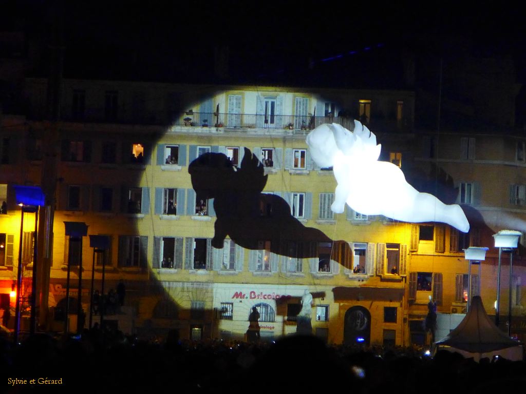 028 des anges voltignent au dessus de nos têtes