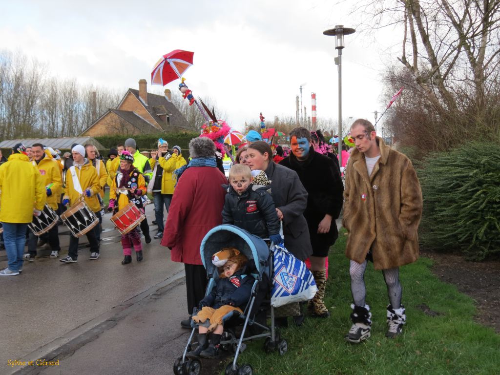 16 les nouveaux arrivants se rajoutent à la bande