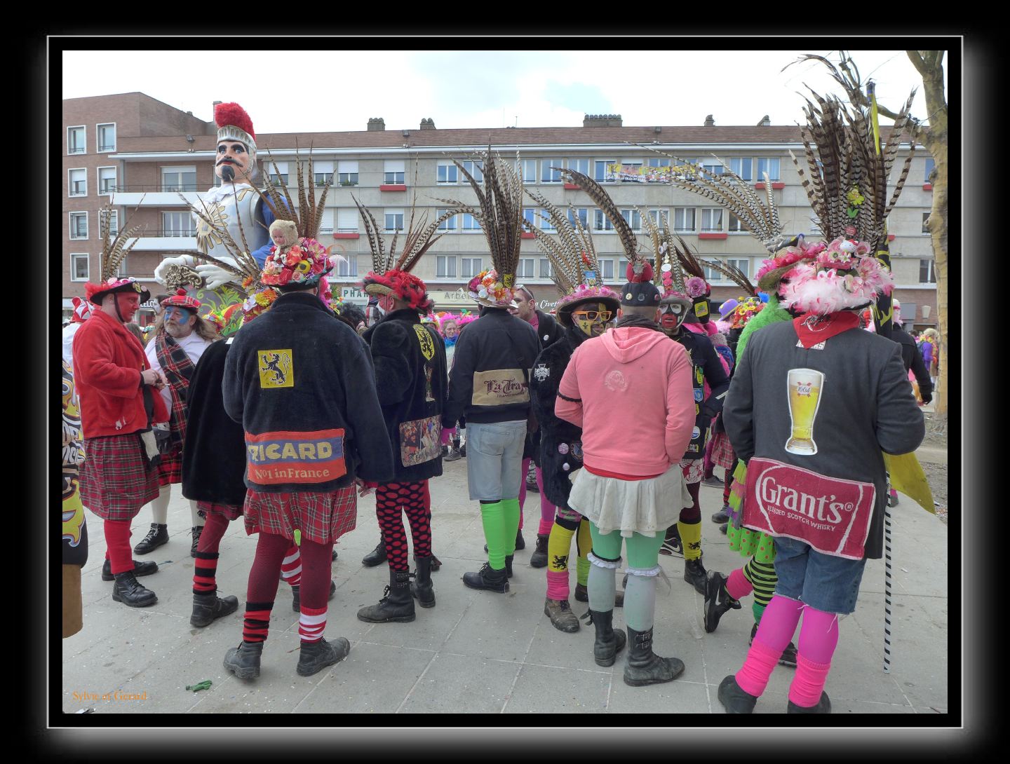 Dunkerque Centre Ville 02 les carnavaleux se rasemblent