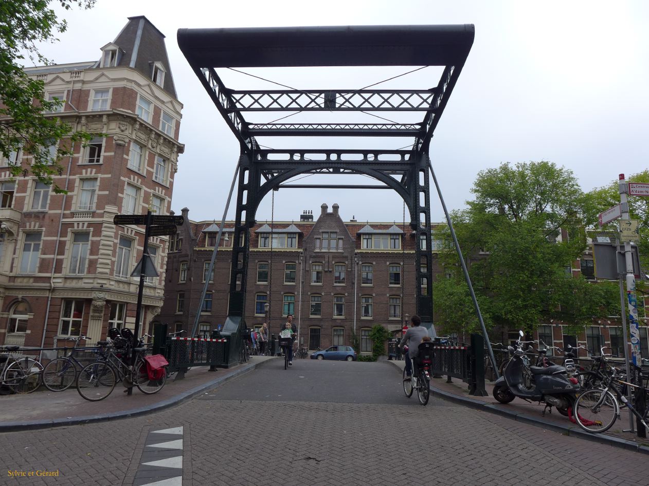 017 Prinsenhof-  damrak pont levis