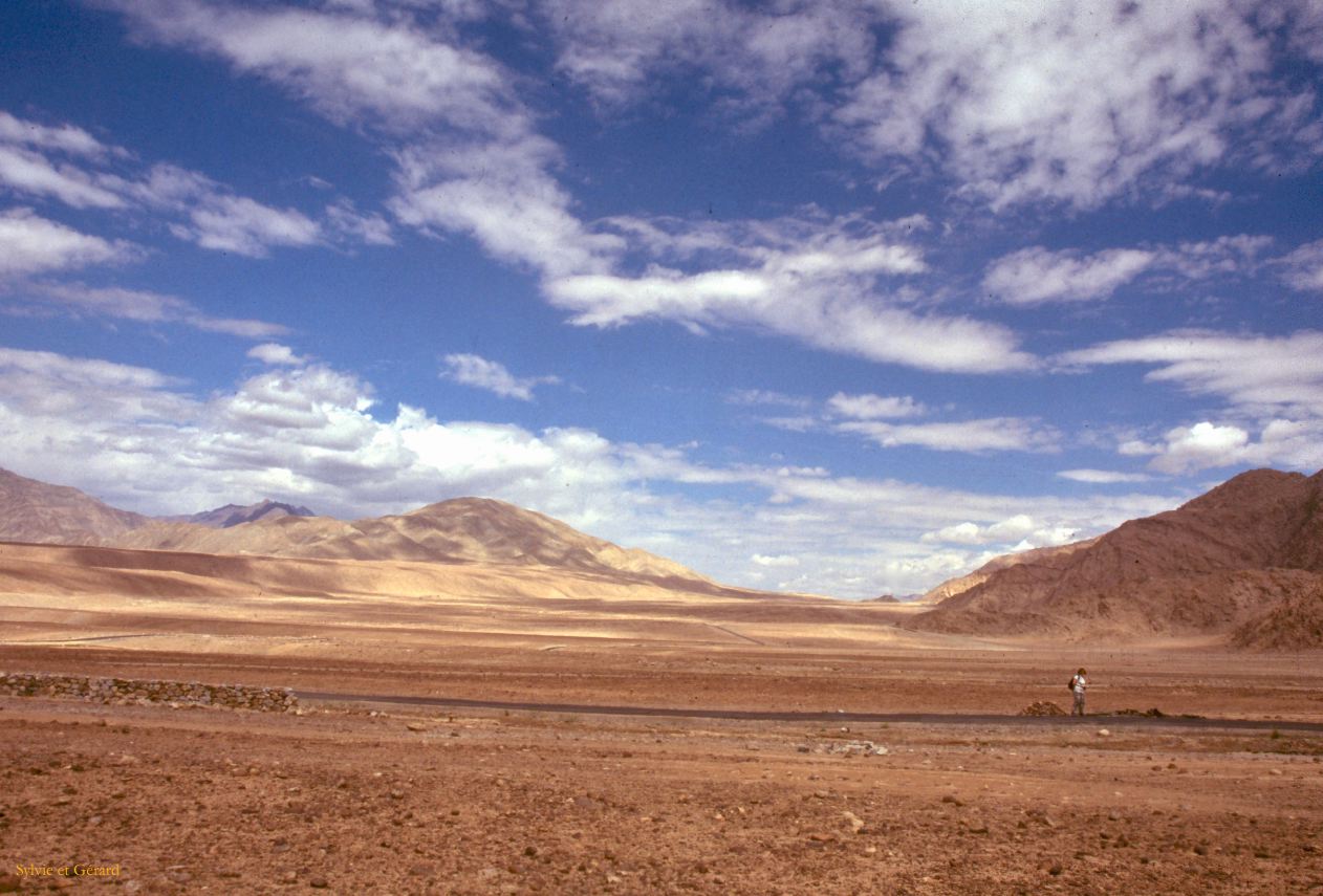 E 02 Ladhak Phyang Inde 1995-046