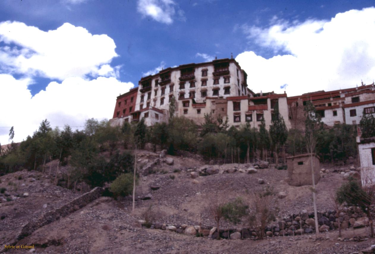 E 04 Ladhak Phyang Inde 1995-049