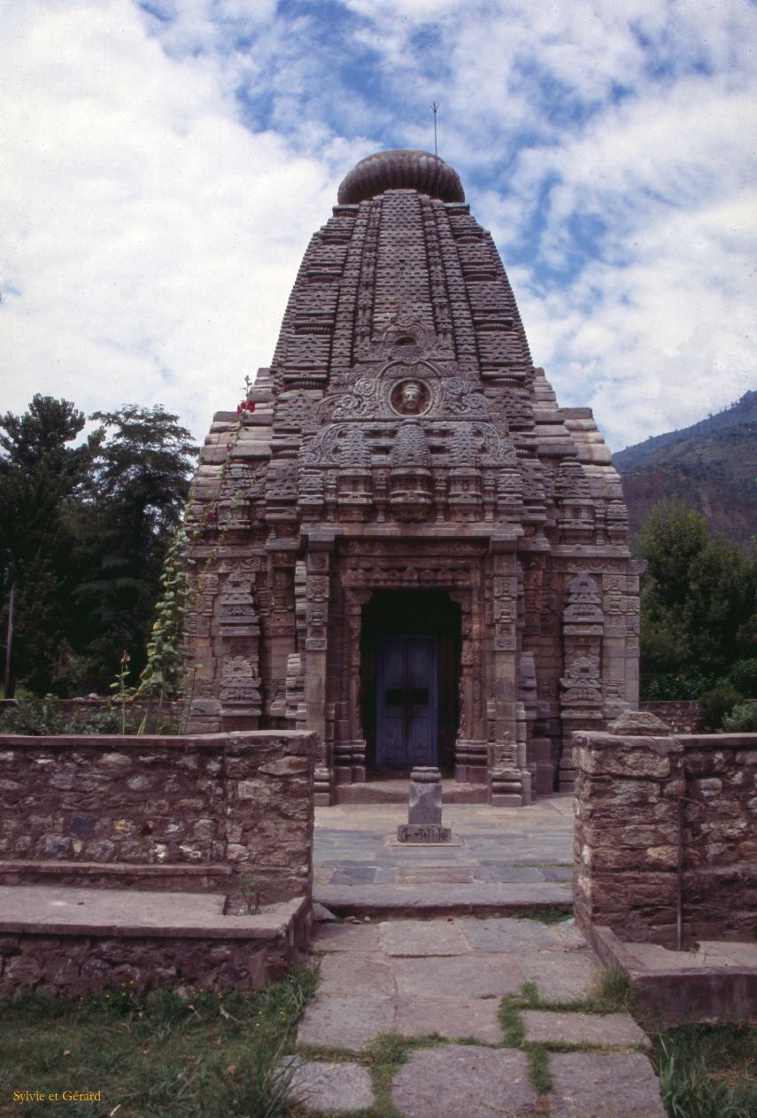 G 01 Autour de Manali Bajaura Basheshwar Mahadev Temple Himachal Pradesh Inde 1995-220