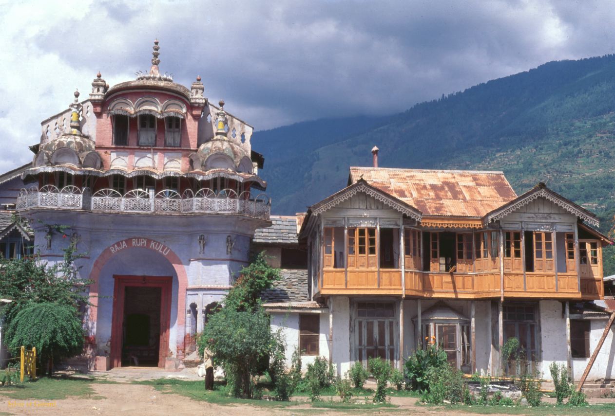 G 04 Autour de Manali Kulu Rupi palace Himachal Pradesh Inde 1995-224