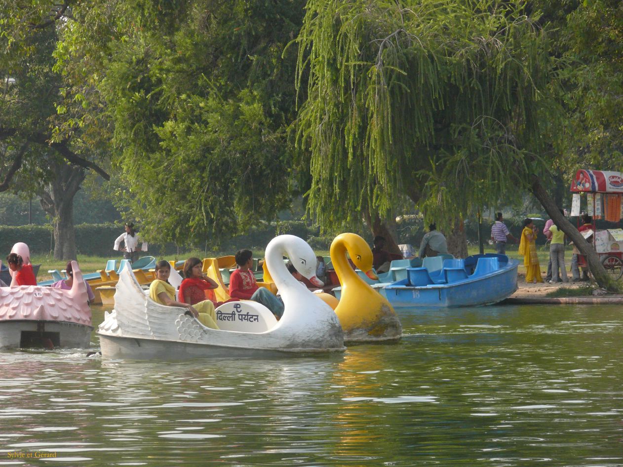 B Delhi Indian Gate 3