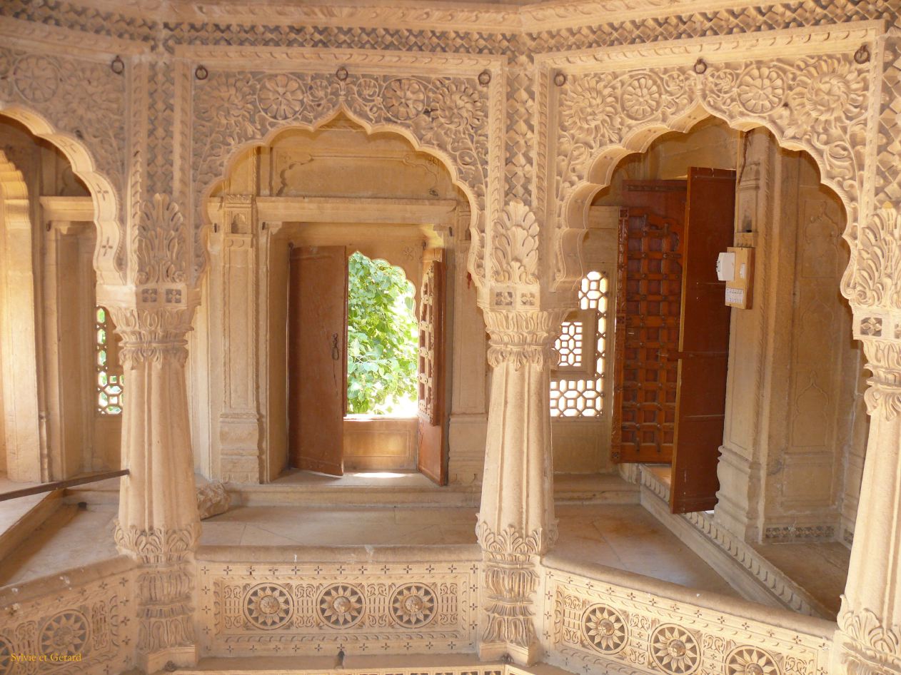 F Jaisalmer Temple Jain Amar Sagar 2