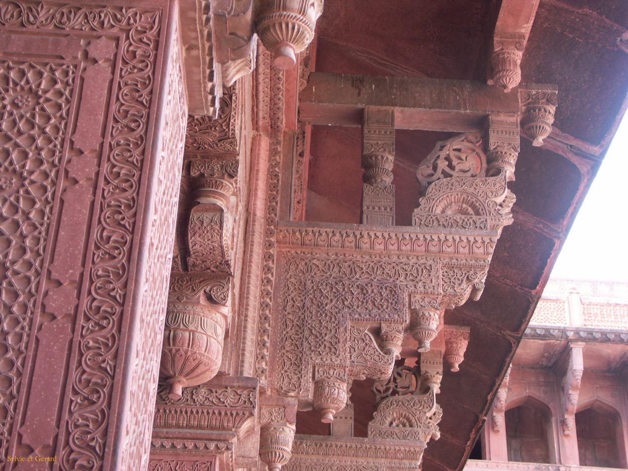 K AGRA 34 Fort Rouge