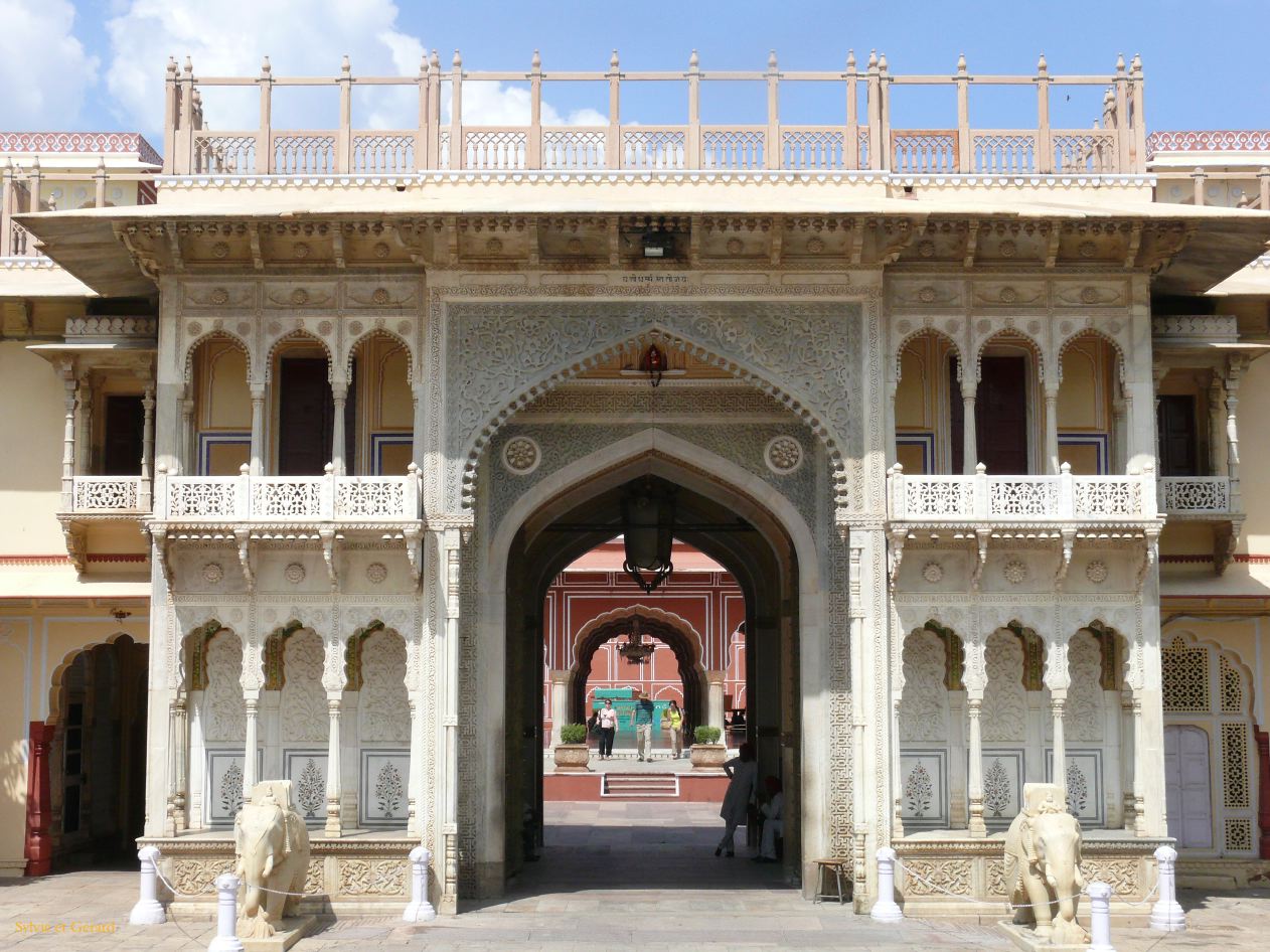 C Jaipur City Palace 1