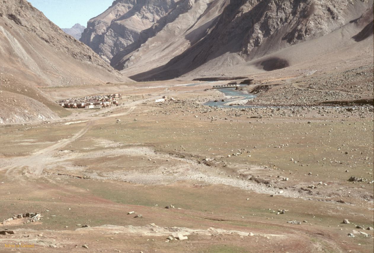 115 convois sur la route de Srinagar Zanskar Inde-1991-113