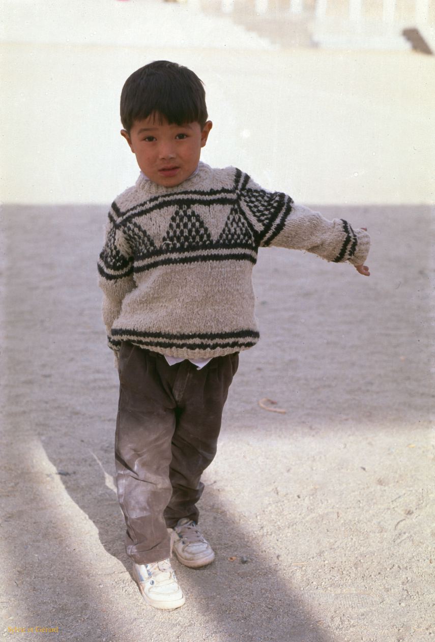 42 Leh petit garçon Ladhak Inde-1991-041
