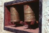 74 Thiksé moulins à prières Ladhak Inde-1991-072