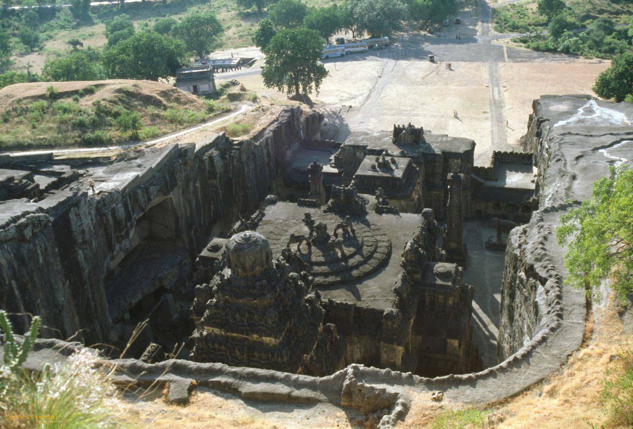 11 Aurangzeb Temple de Kailash Maharashtra Inde 1983-138